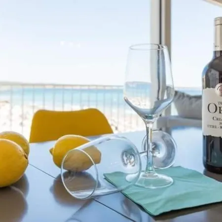 Tolle In S'illot-cala Morlanda Mit Terrasse *