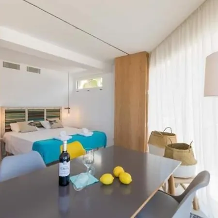 Appartamento Tolle In S'illot-cala Morlanda Mit Terrasse