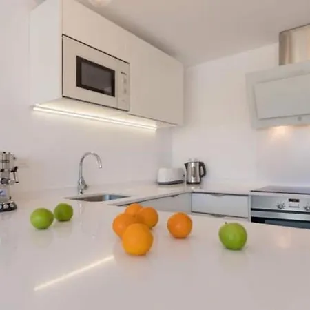 Апартаменты Tolle In S'illot-cala Morlanda Mit Terrasse