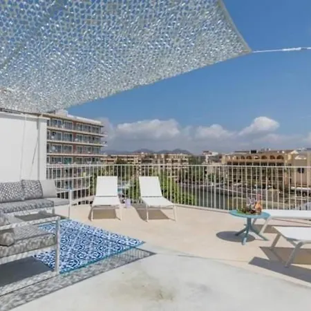 Appartamento Tolle In S'illot-cala Morlanda Mit Terrasse *